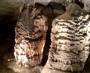 FANTASTIC CAVERNS