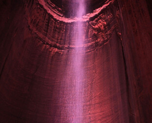 RUBY FALLS